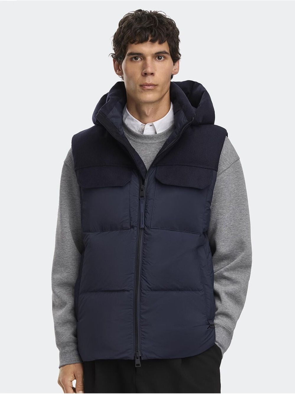 Canada Goose Men's Fairview Vest in the Atlantic Navy
